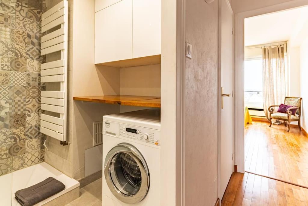 Appartement Le Skyline Lumineux , Vue Imprenable, Calme , Pk