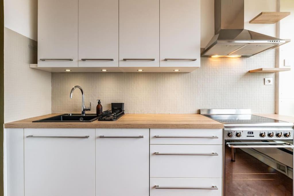 Appartement Le Skyline Lumineux , Vue Imprenable, Calme , Pk Dijon
